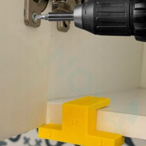 Szablon Uchwyt do Montażu Frontów Meblowych 3mm przymiar 18mm precyzja